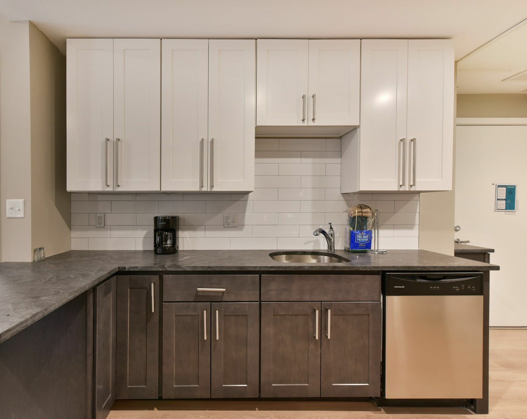 Global Luxury Suites At Longwood Brookline Eksteriør billede