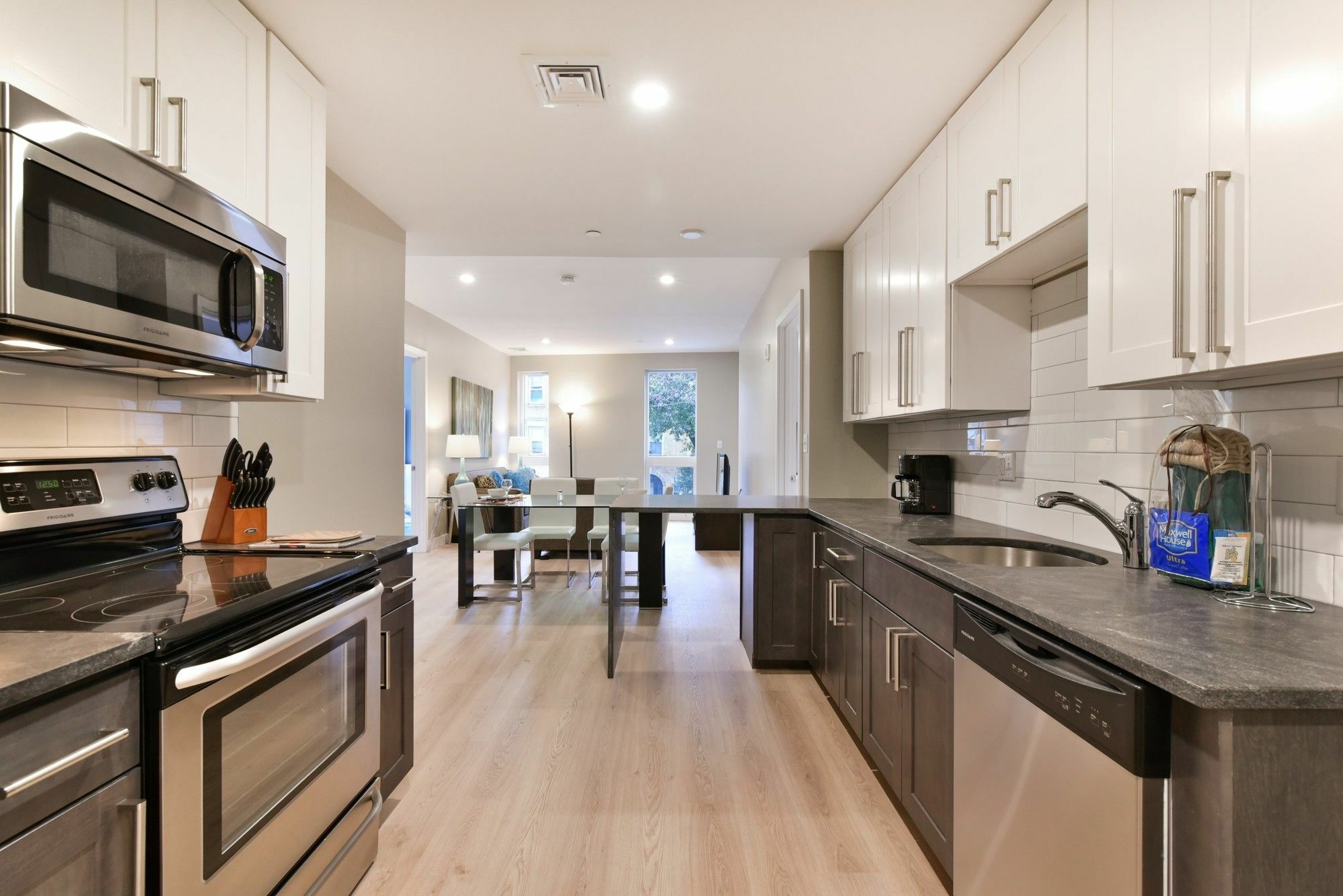 Global Luxury Suites At Longwood Brookline Eksteriør billede