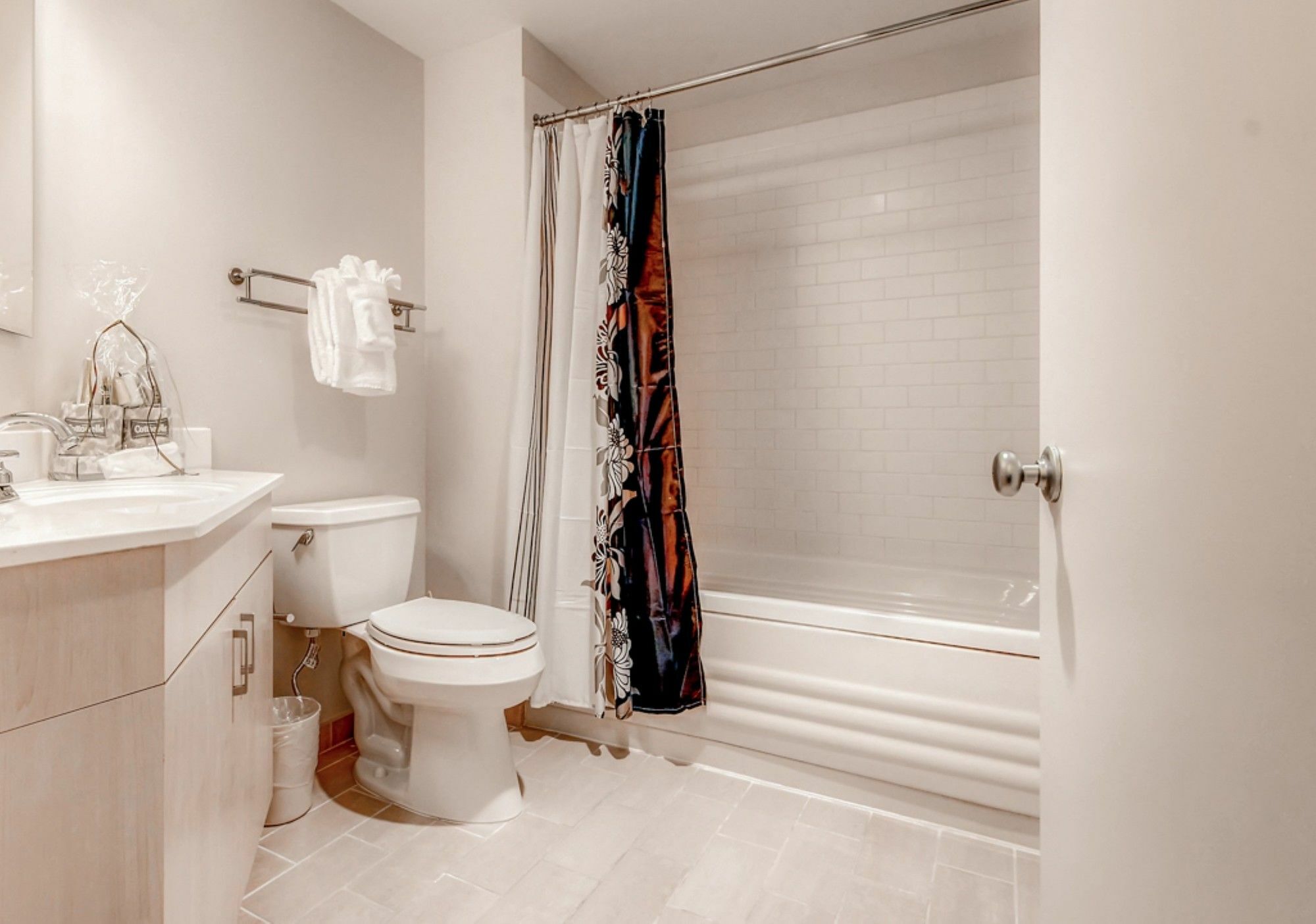 Global Luxury Suites At Longwood Brookline Eksteriør billede